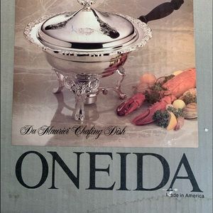 Oneida Chafing Dish